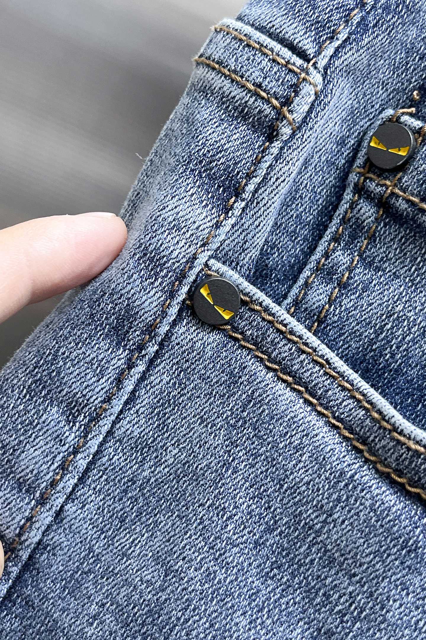 Fendi 2026 Summer Jeans & Shorts Premium Stretch Comfort Fit - Image 4