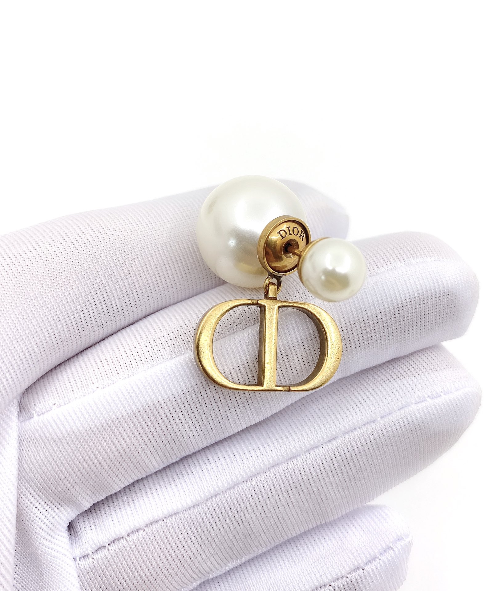 Dior CD Pearl Earrings Angelababy (Yang Ying) Inspired Style with 925 Silver Needle - Image 2