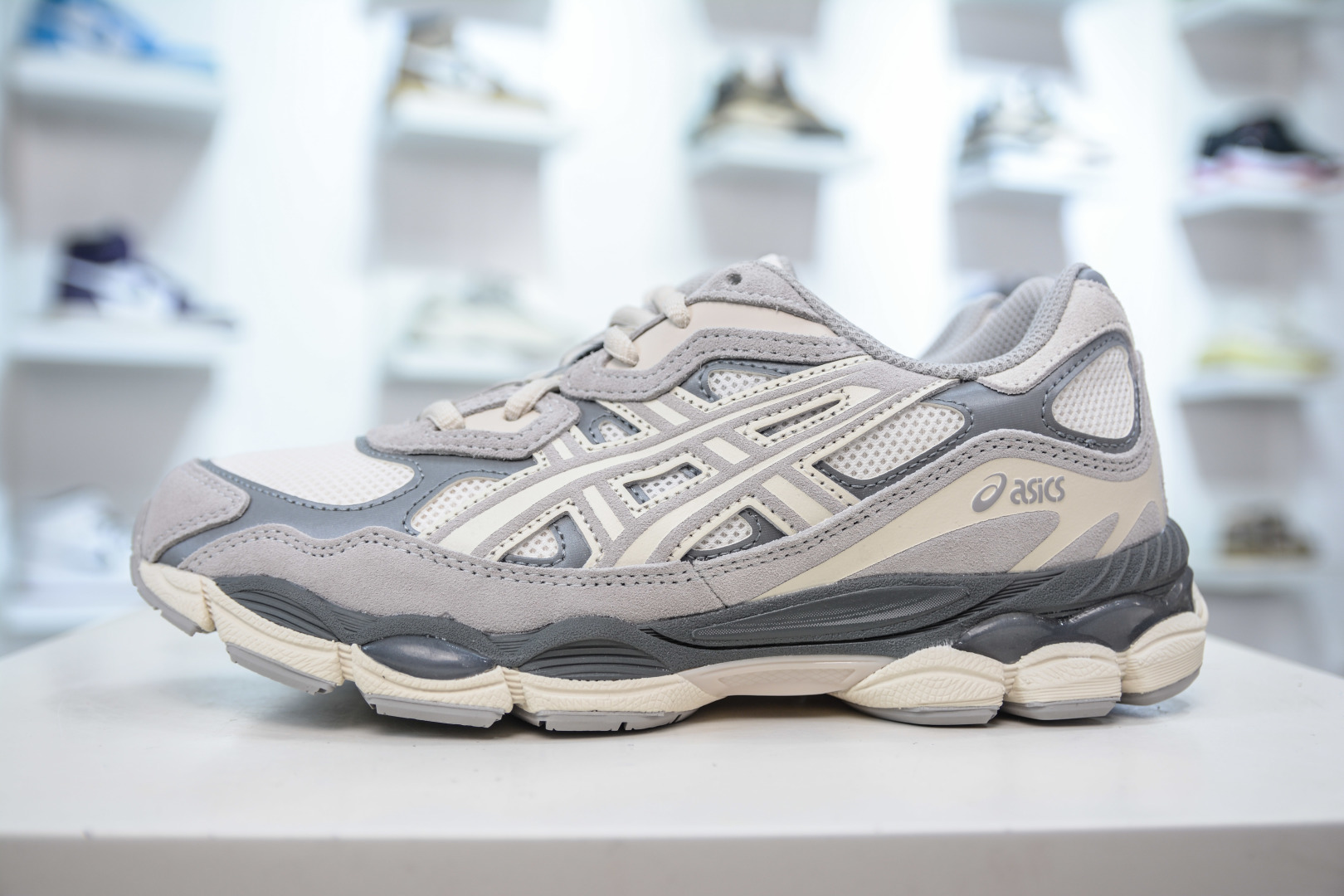 ZC President Edition ASICS GEL-NYC™ Low-Top Sneakers - Image 3