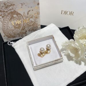 Dior CD Pearl & Pink Crystal Earrings DED0412 Heart Design Luxury Studs