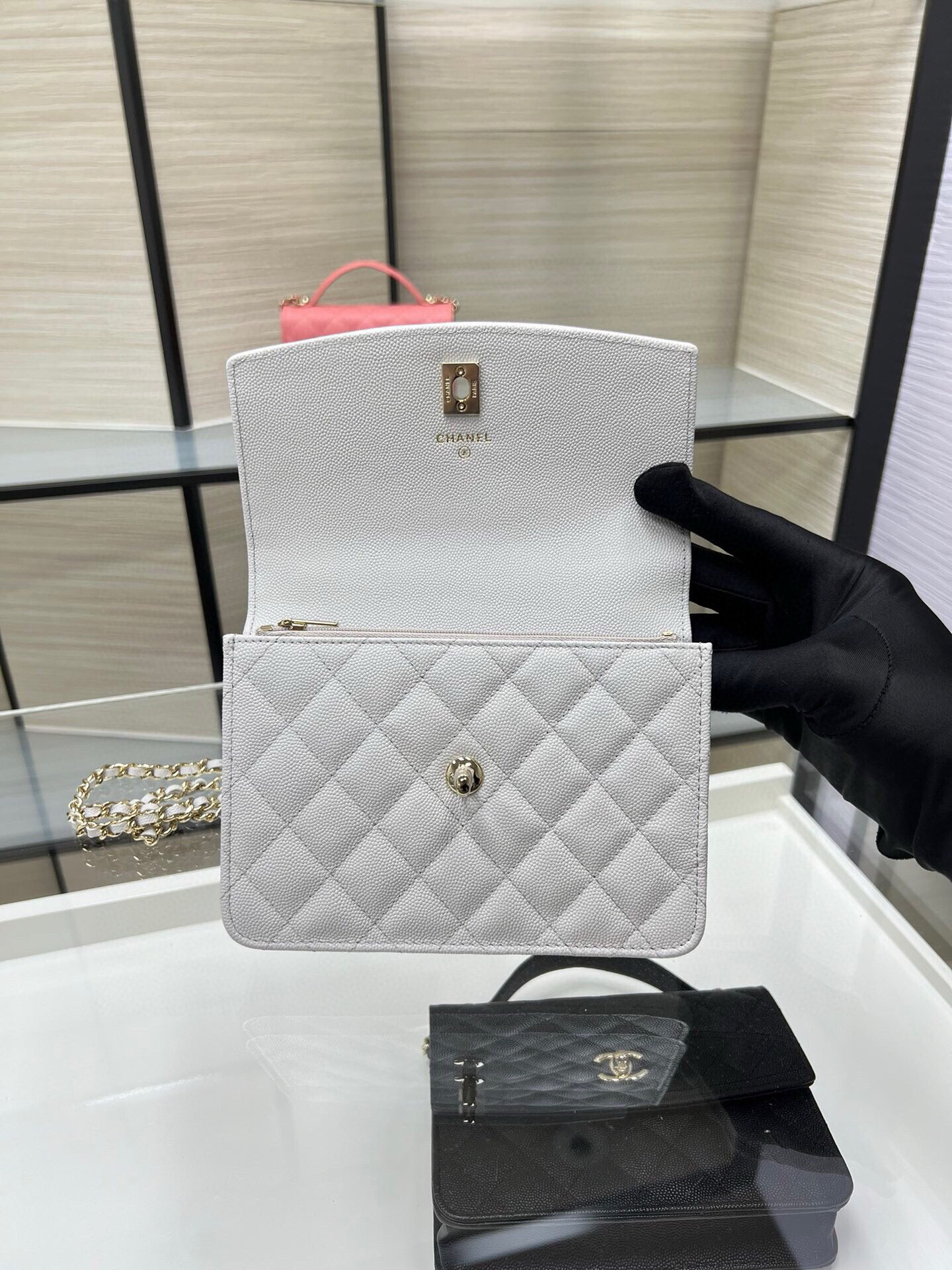 Ohanel 25C New Leather Logo Handbag 3 in 1 Backpack Shoulder and Crossbody Compact 14x18x3cm - Image 2