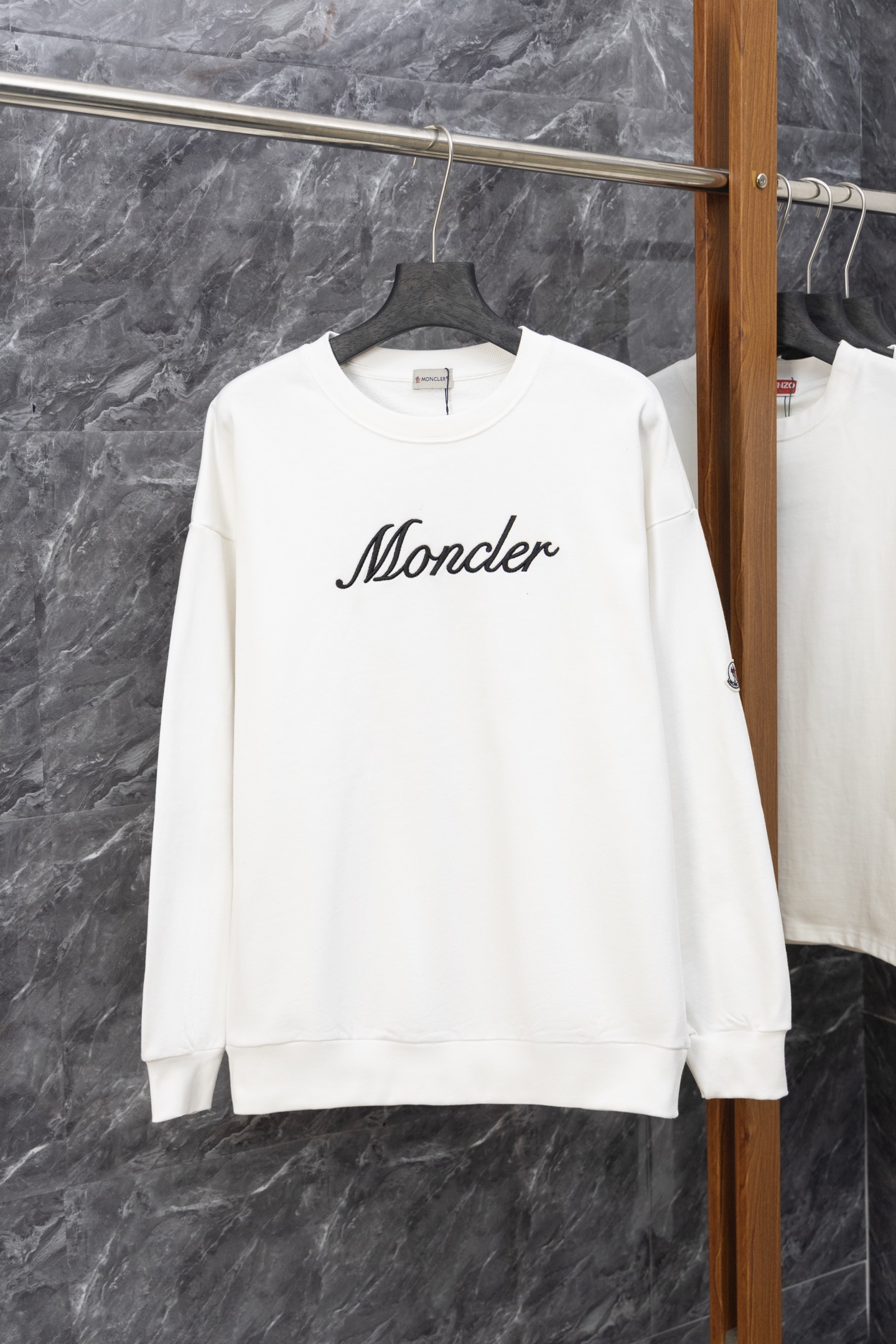 Moncler J0166 Classic Logo Embroidered Hoodie 460g Heavyweight Cotton
