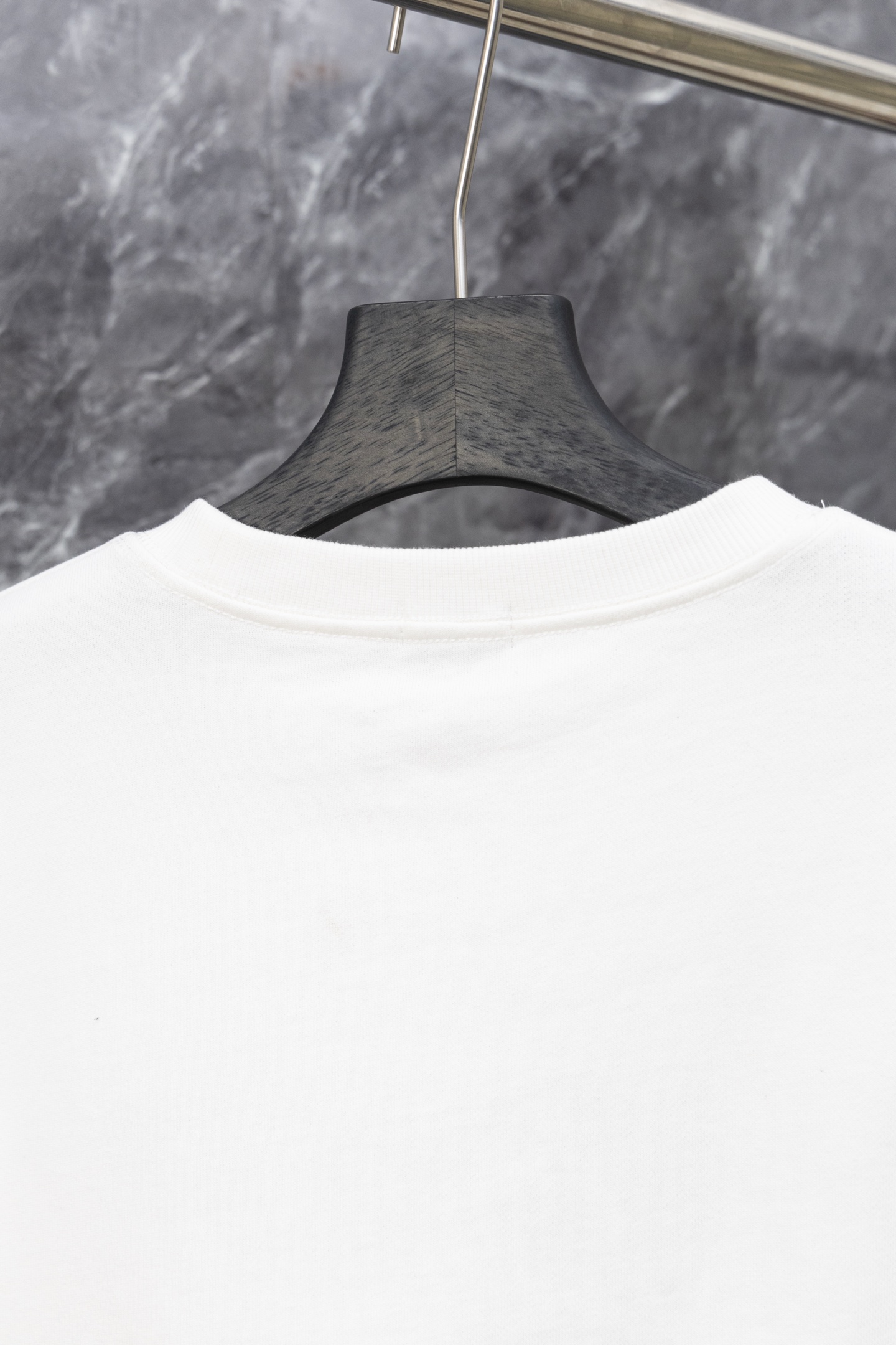 Moncler J0166 Classic Logo Embroidered Hoodie 460g Heavyweight Cotton - Image 5