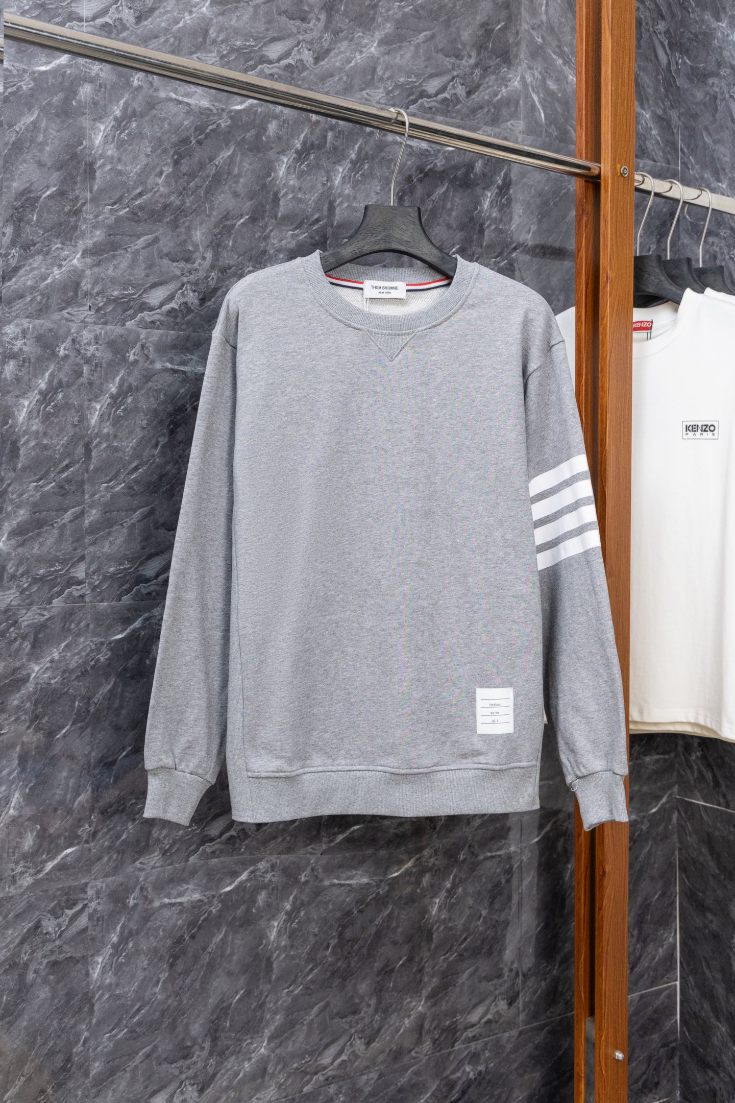 Thom Browne J0 Classic Four-Bar Crewneck Sweatshirt 400g Premium Cotton - Image 2
