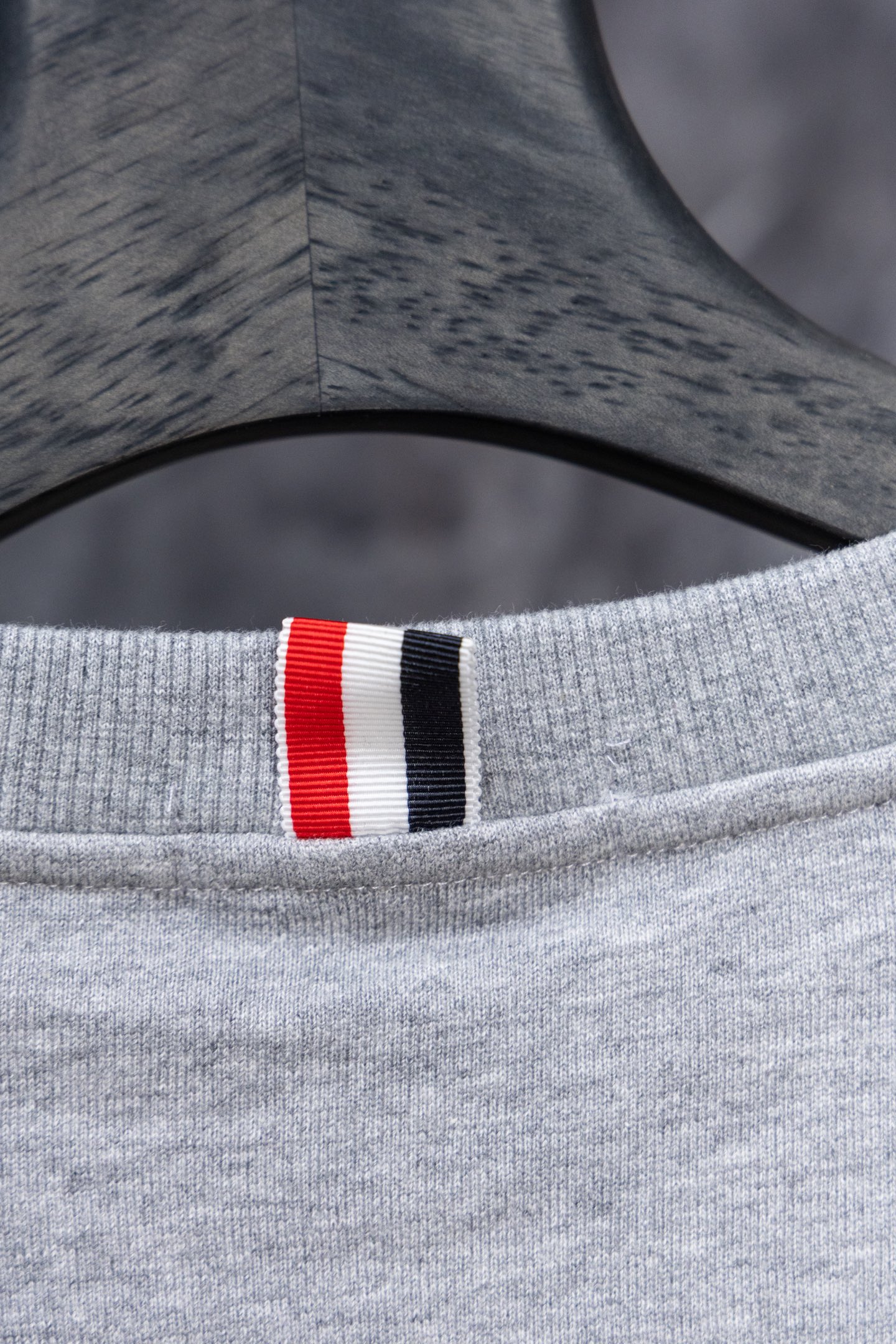 Thom Browne J0 Classic Four-Bar Crewneck Sweatshirt 400g Premium Cotton - Image 5