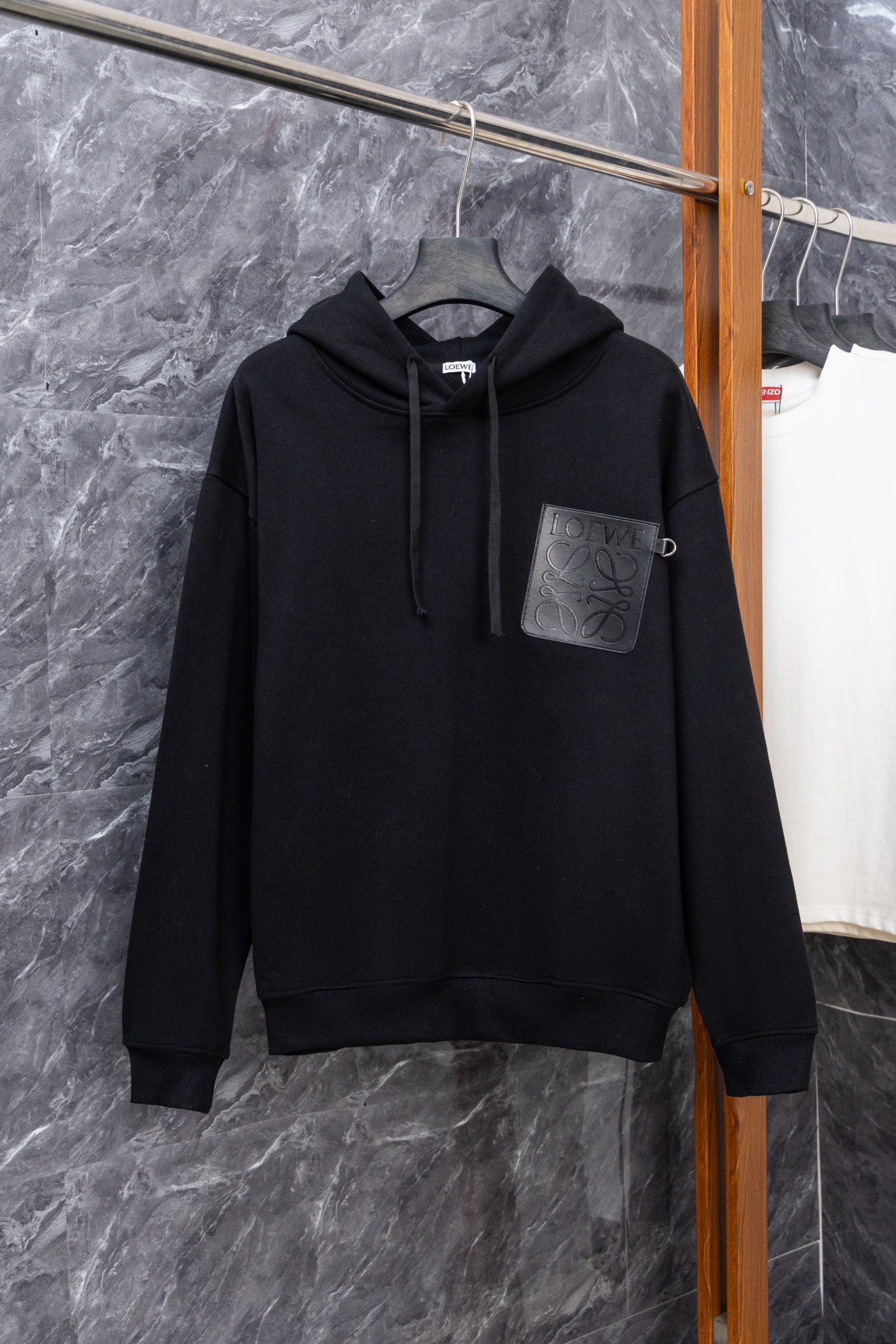 LOEWE J0199 Chest Leather Logo Hoodie 460g Heavyweight Cotton