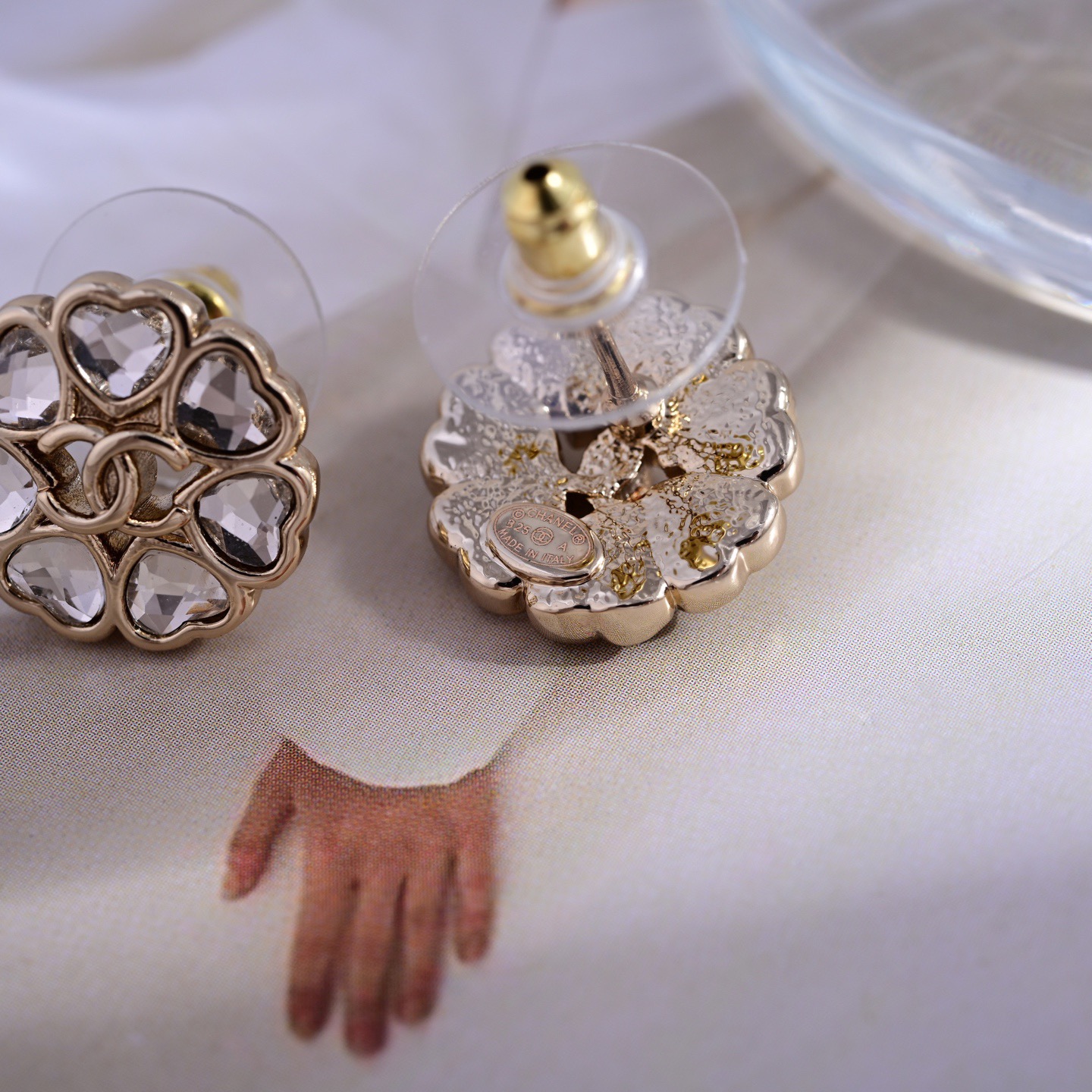 Chanel Style Elegant Earrings Sculpted Luxury Fashion Design - Image 2
