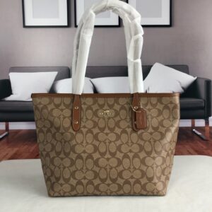 Coach F58292 Classic C Logo Shopping Tote Bag