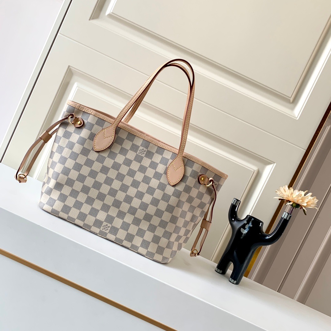 Louis Vuitton Small Neverfull Handbag Classic Tote Style Compact Edition