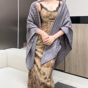 Luxury Silver Thread Letter Square Scarf 140cm Elegant Premium Shawl