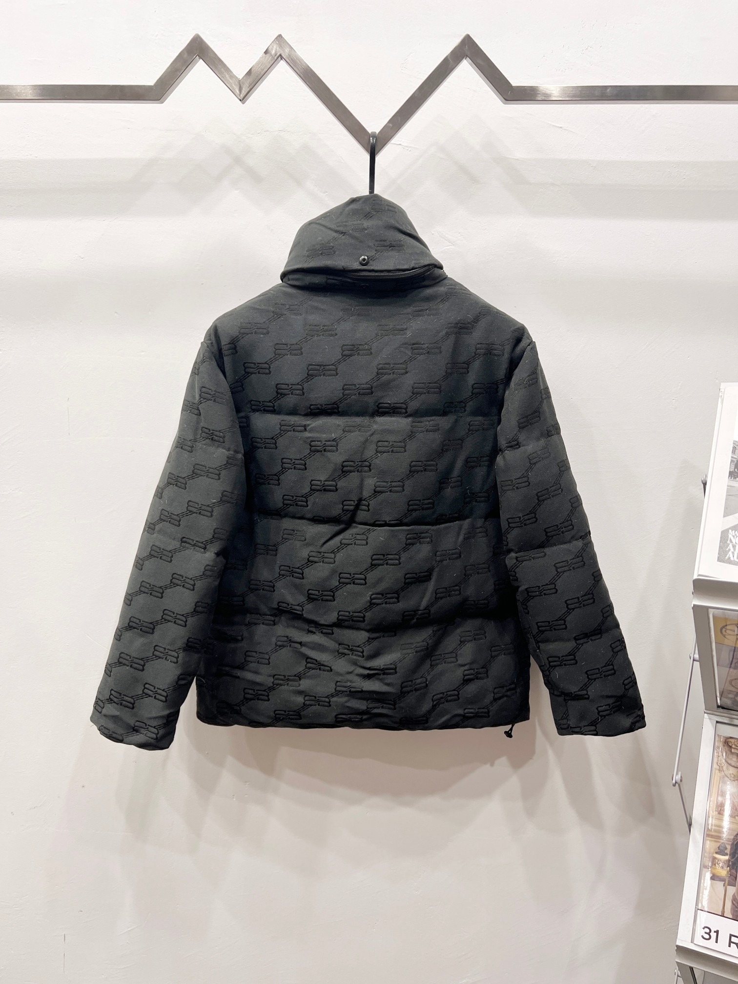 Balenciaga x Gucci SS23 Collaboration Down Jacket Unisex Luxury Edition - Image 4
