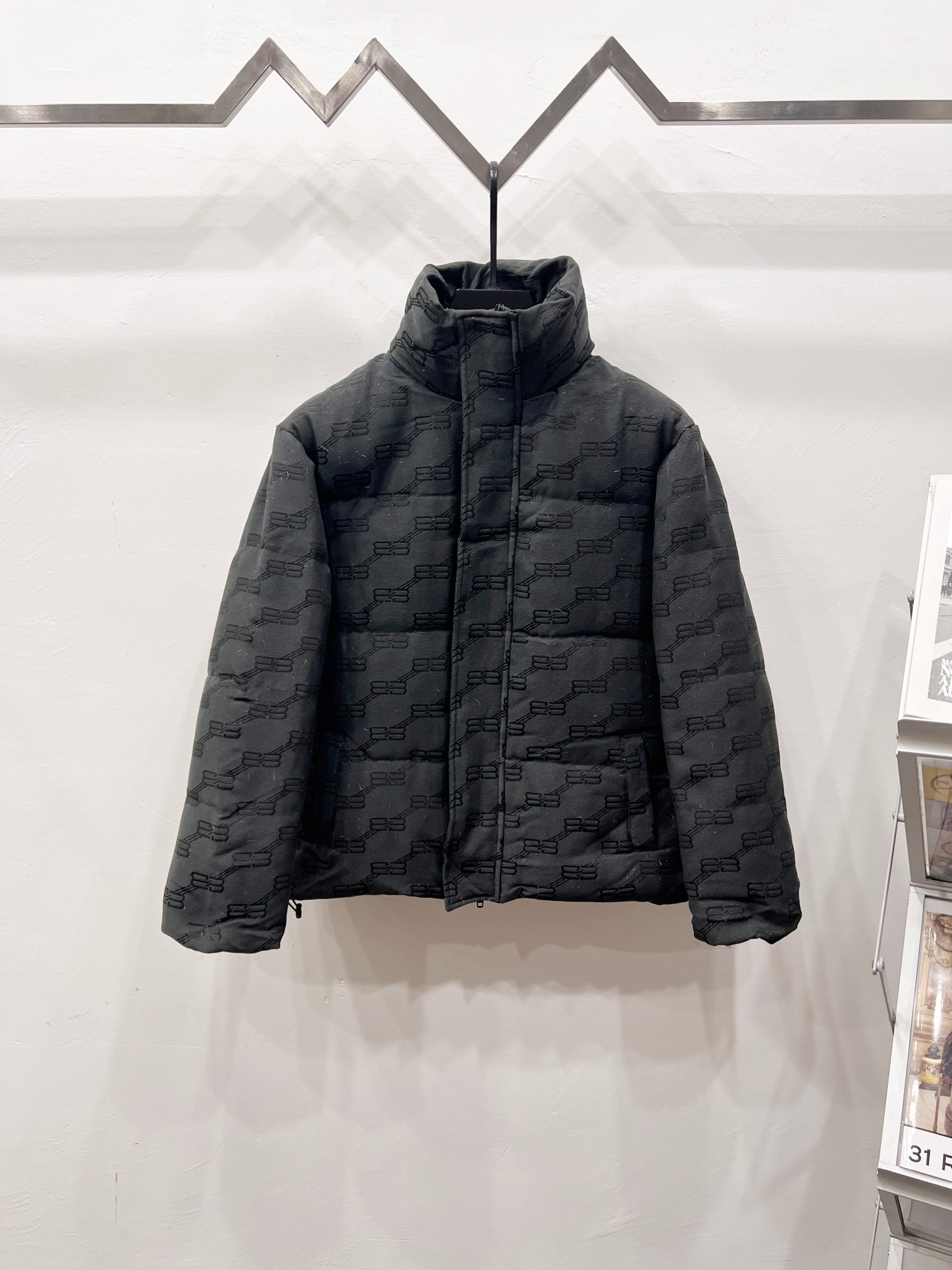 Balenciaga x Gucci SS23 Collaboration Down Jacket Unisex Luxury Edition