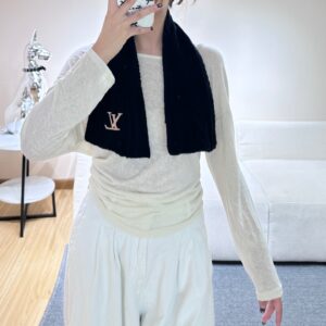 Luxury Slim Wool Neck Scarf Soft Warm Winter Wrap 135x20cm Elegant Design