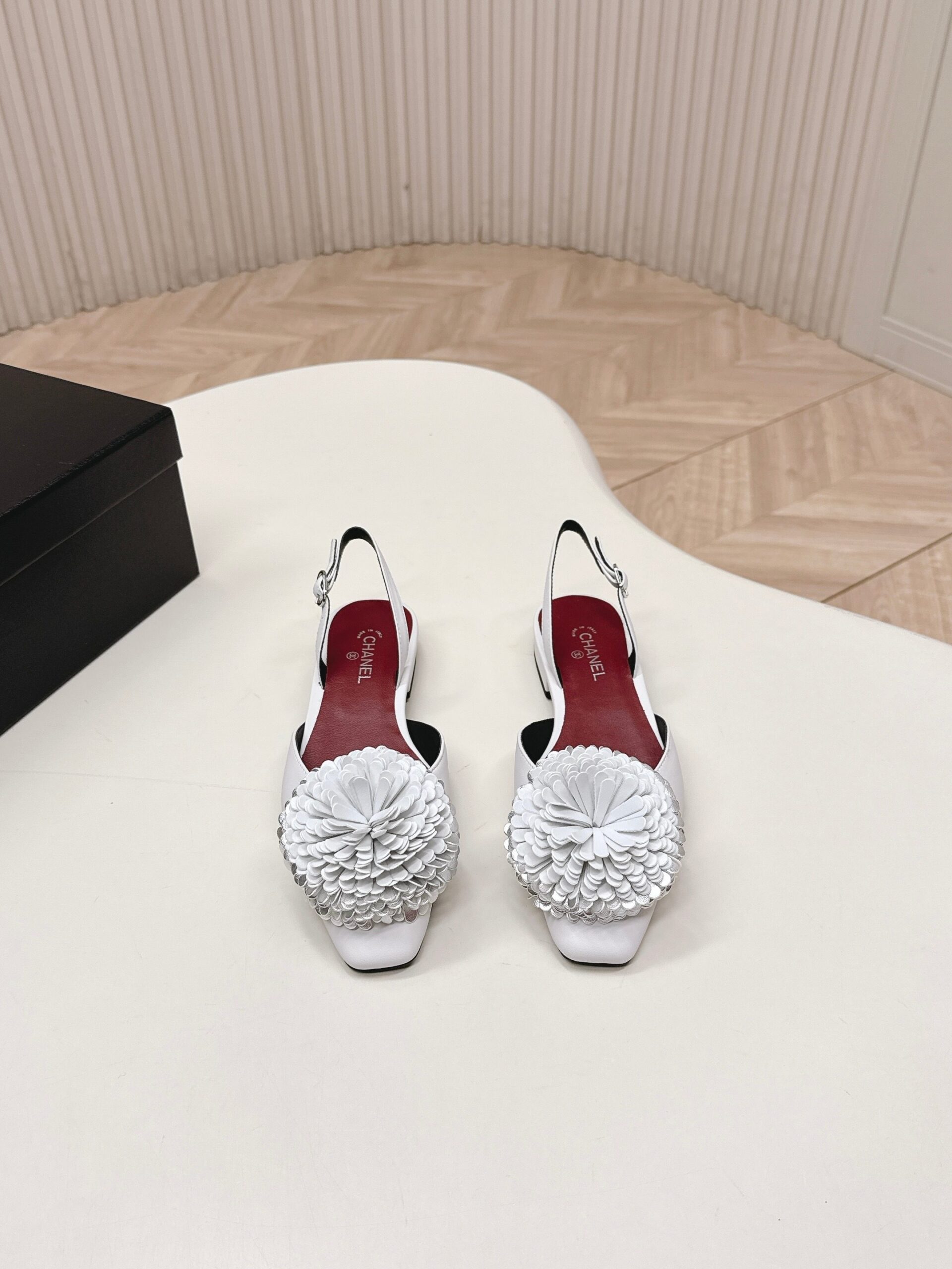Chanel 2026 Summer Camellia Petal Sandals Full Leather Sweet Elegant Luxury Style