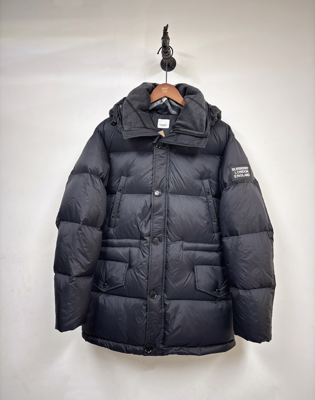 Burberry 2025 Autumn Winter Mid Length Hooded Vintage Check Down Jacket