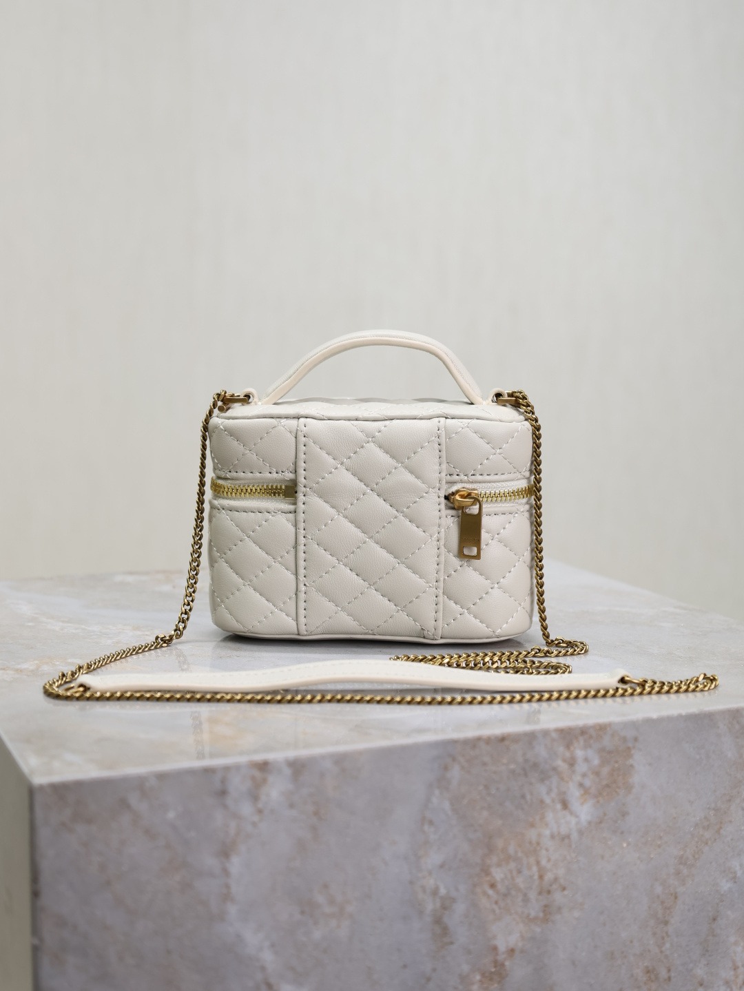 GABY Mini Chain Cosmetic Bag Stylish Compact Design - Image 3