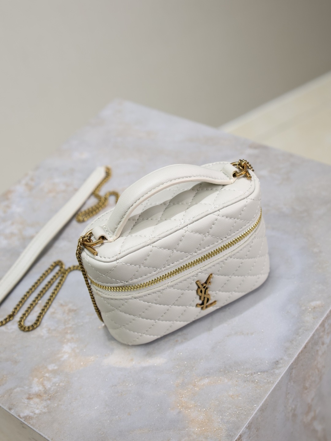 GABY Mini Chain Cosmetic Bag Stylish Compact Design - Image 5