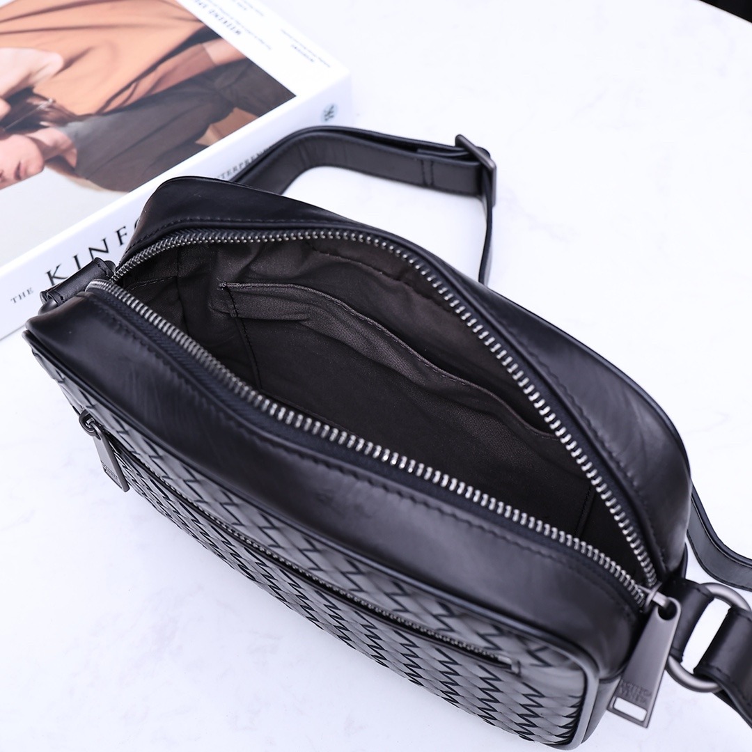 Small Handbag New Zealand Calfskin Premium Design - Image 4