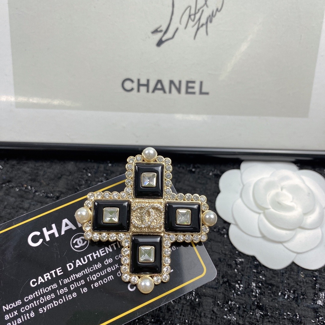 Chanel Hot Selling Brooch New Arrival Elegant CC Pin A3580872845 - Image 4