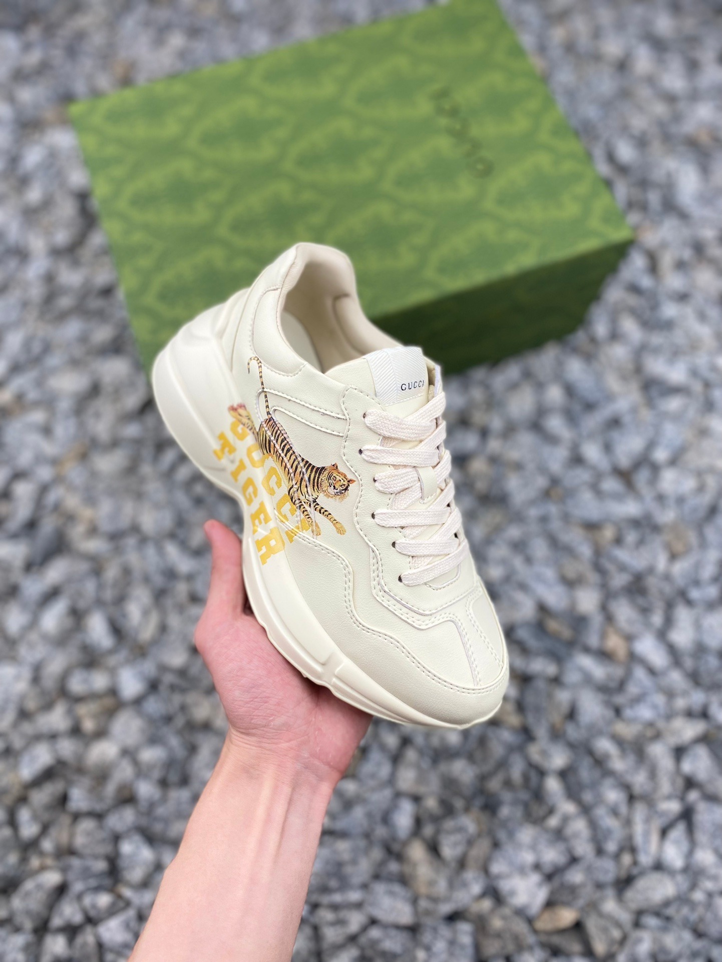Gucci Rhyton Vintage Trainer Sneakers 5D Leather Retro Dad Shoes with Horn Detail