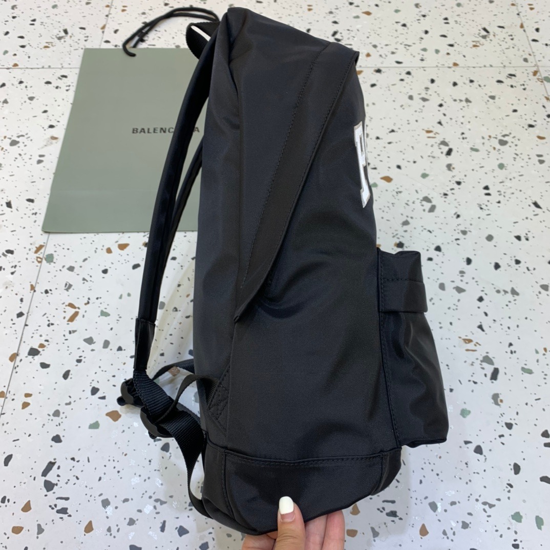 Large Streetwear Backpack Simple Trend Edition - Image 3