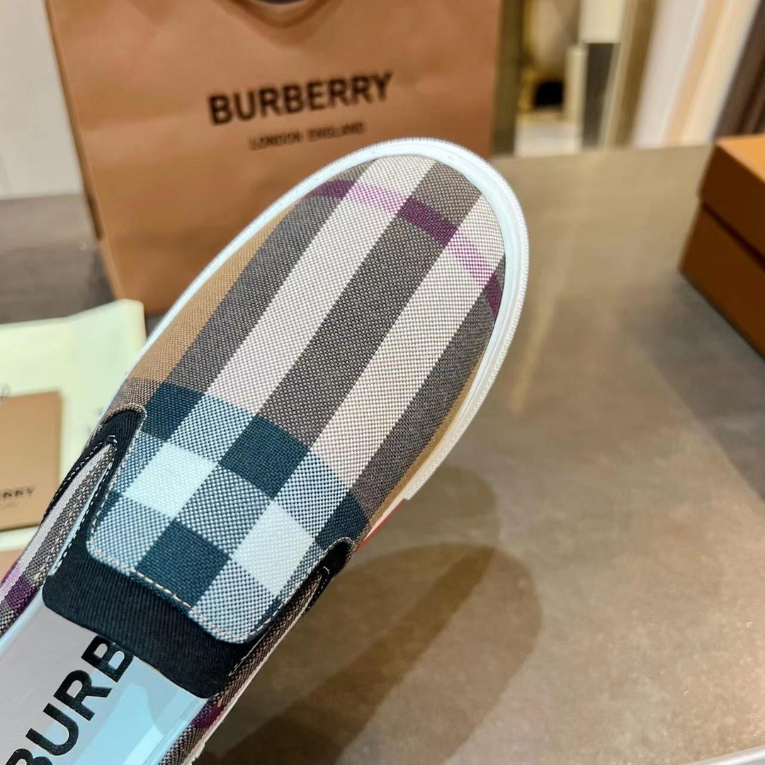 Premium Slip-On Sneakers Luxury Boutique Style Comfort Fit - Image 4