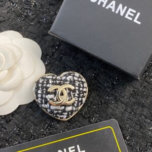 Chanel Tweed Heart Brooch CC Knit Texture Pin A5090267825