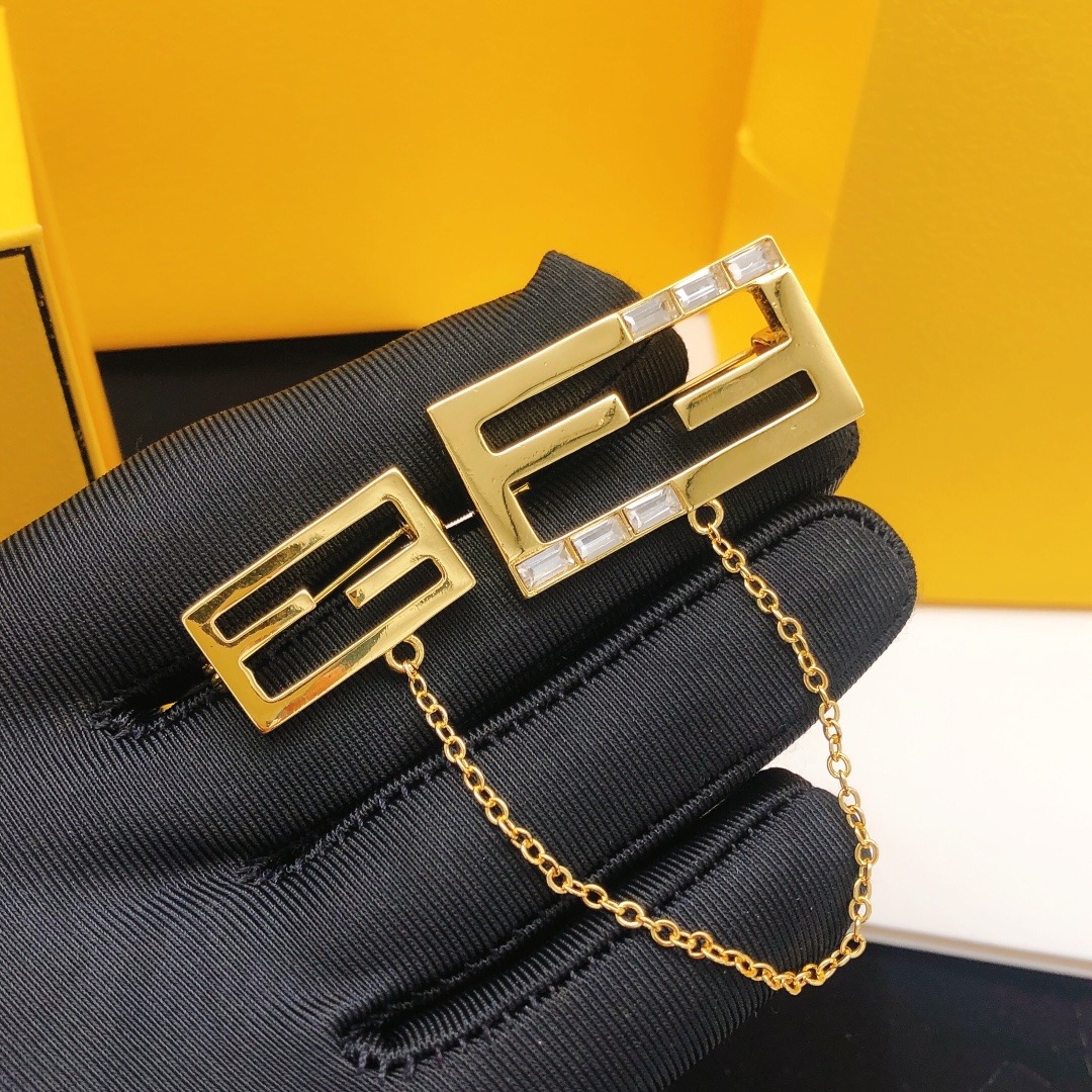 Fendi Tassel Chain Brooch FDXZ0002 High End Luxury Piece