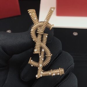 YSL Twisted Brooch YXZ0038 Elegant Modern Luxury Accessory