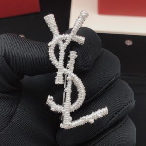 YSL Twisted Brooch YXZ0036 Elegant Modern Statement Accessory