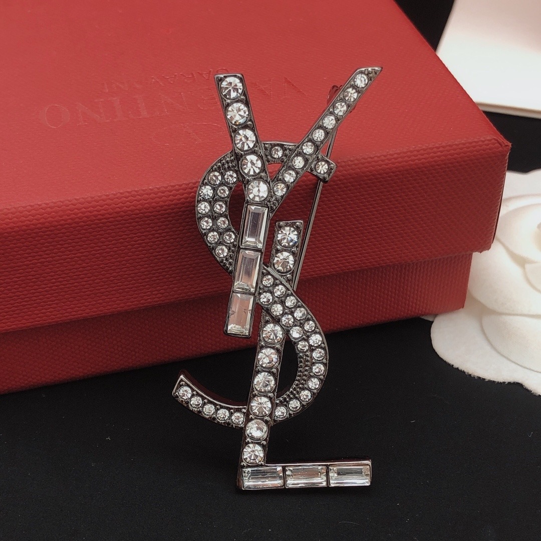 YSL Black Diamond Brooch YXZ0003 Square Cut Luxury Piece - Image 3