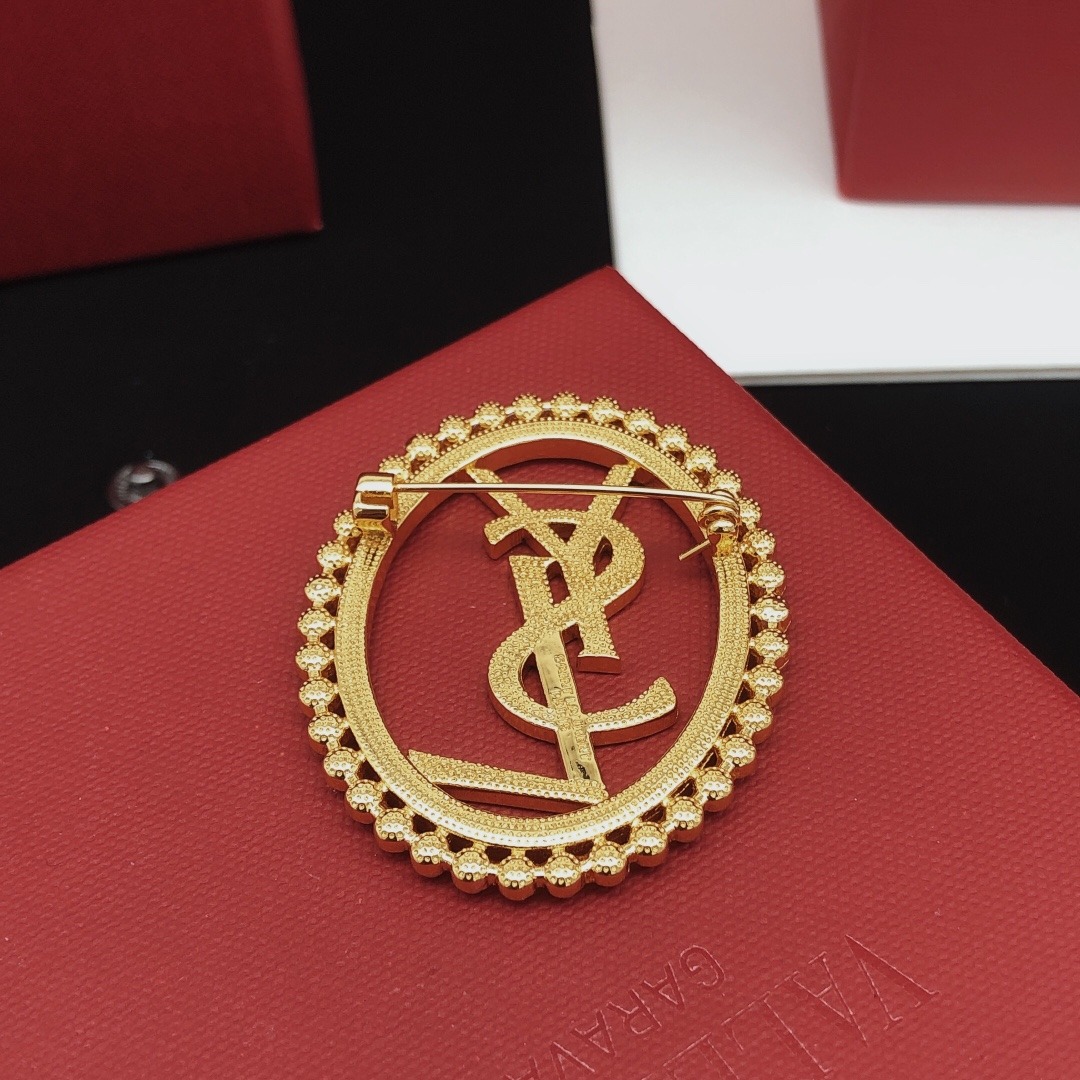 YSL Oval Brooch YXZ0025 Seed Beads Diamond Elegant Luxury - Image 5