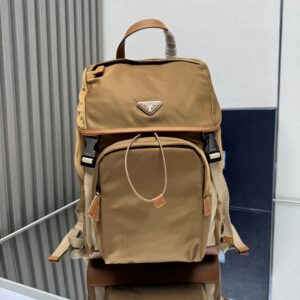 Parachute Backpack 2VZ135 Triangle Logo Lightweight Design