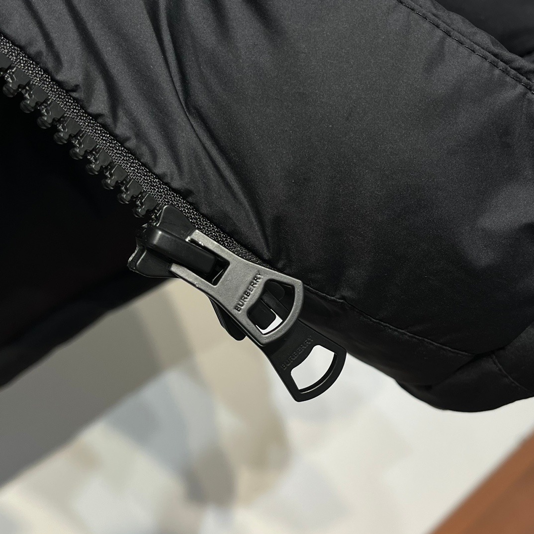 Burberry Boutique Style Mid Length Down Jacket Logo Pattern Edition - Image 3