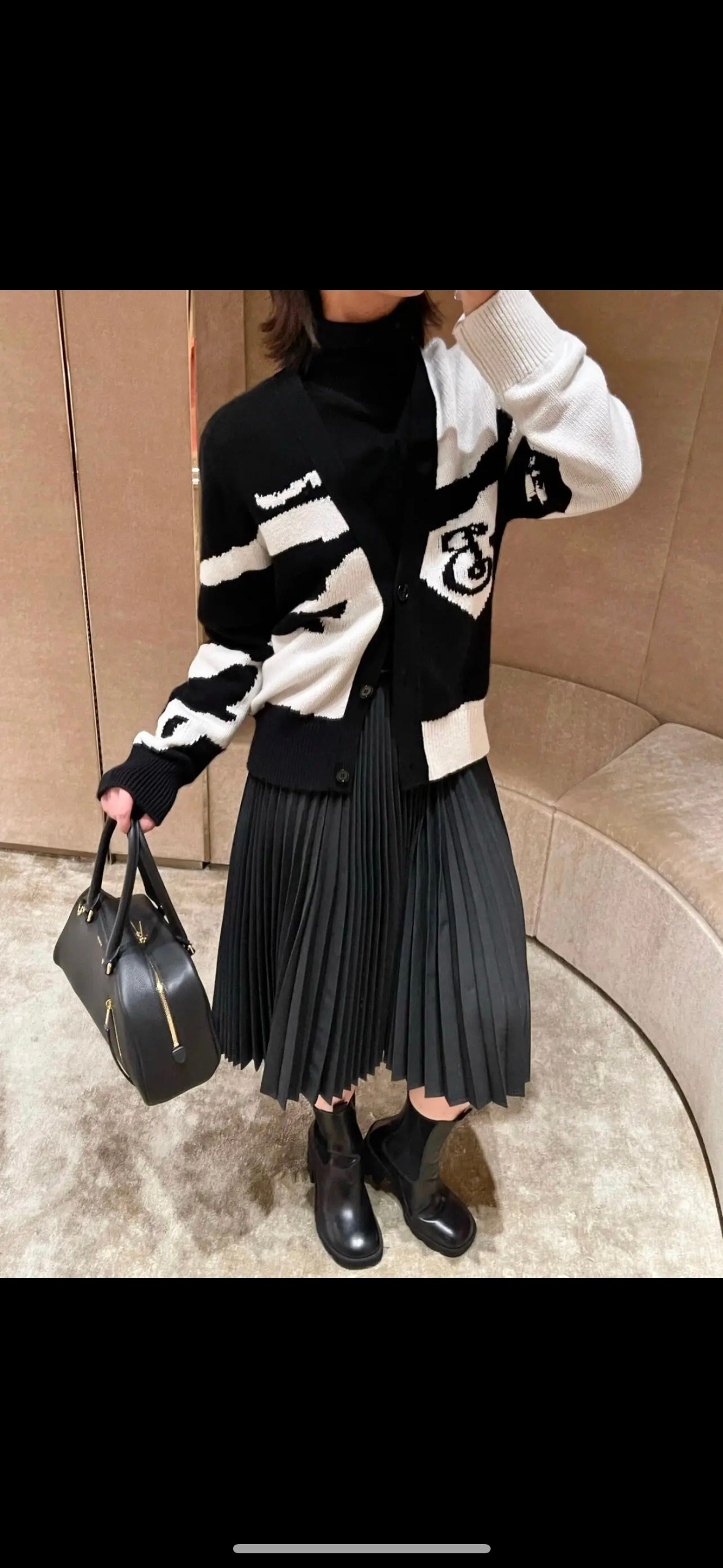 Modern Bowling Handbag Creative Utility Edition - Image 4
