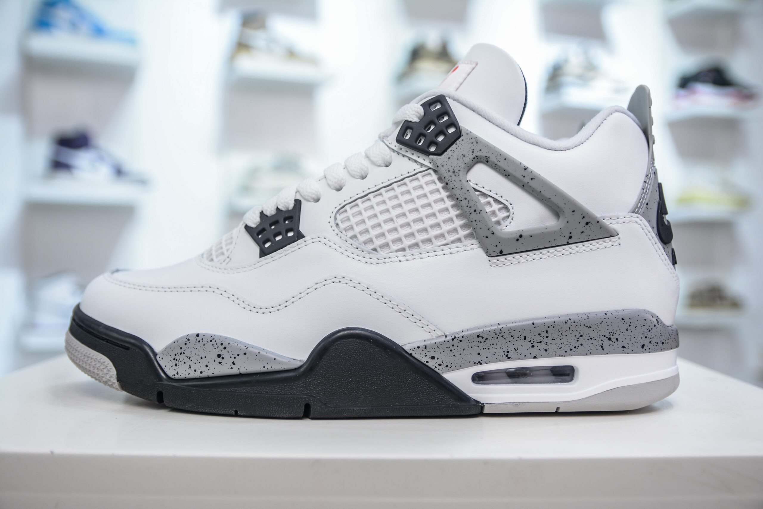 Air Jordan 4 Retro “White Cement” 2025 OG Authentic Edition