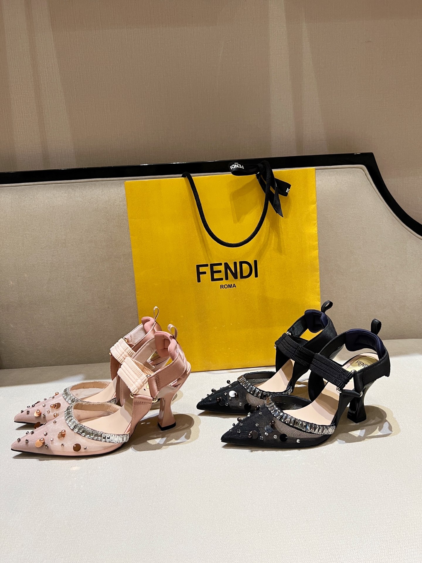 Exclusive Top Quality Designer Sandals Premium Luxury Style - Image 4