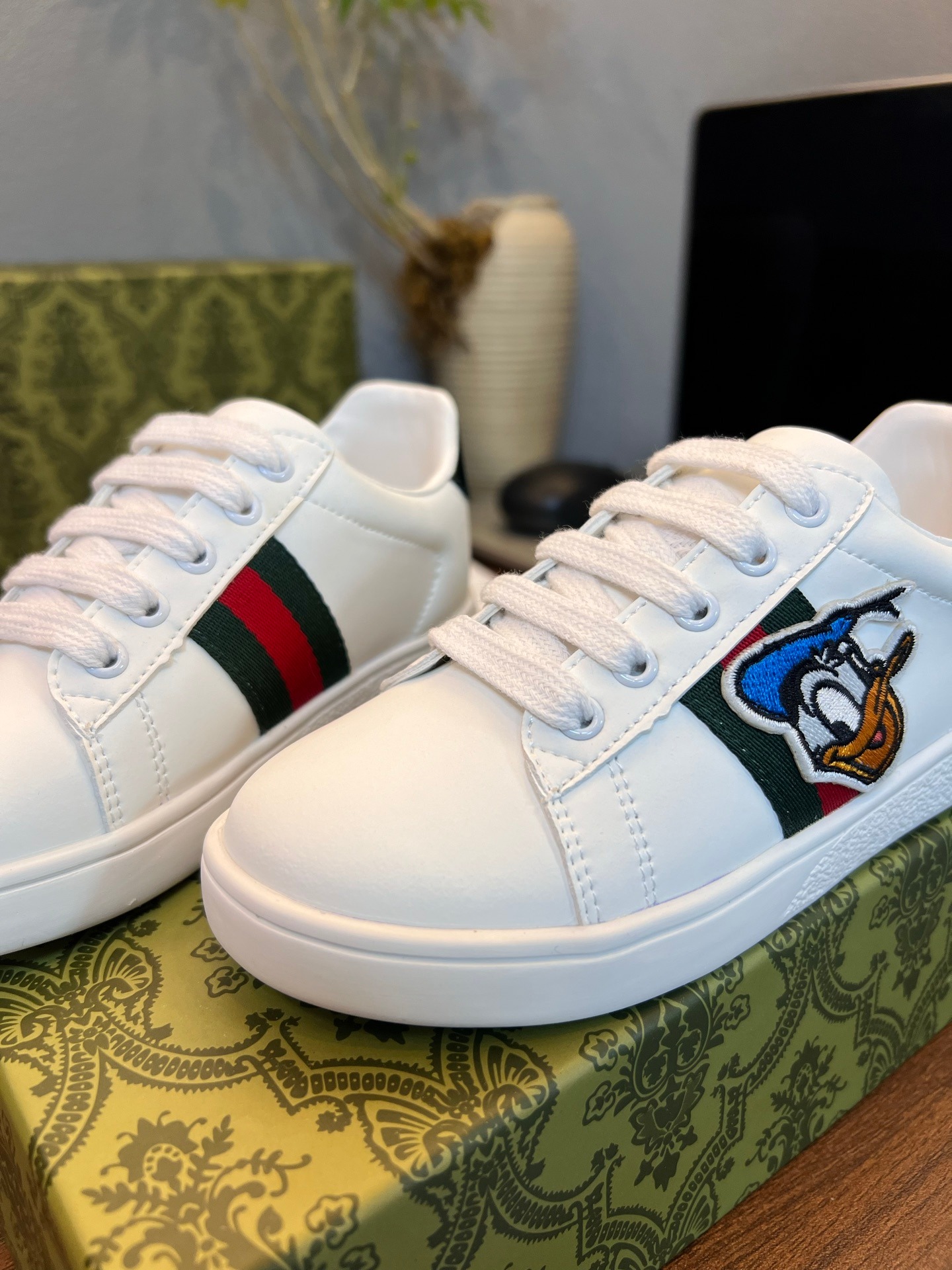 Gucci Kids Shoes Boys and Girls Sheepskin Lined Premium Luxury Comfort - Image 3