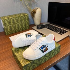 Gucci Kids Shoes Boys and Girls Sheepskin Lined Premium Luxury Comfort