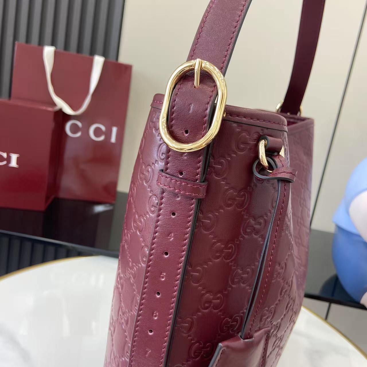 Gucci GG Emblem Bag 2025 Fall Winter Collection Timeless Elegant Design - Image 4