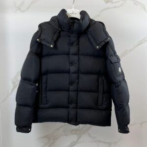 Moncler Inspired Monochow Brand Hannover Matte Short Maya Style Down Jacket