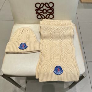 Luxury Wool Hat and Scarf Set Soft Warm Winter Combo Classic Style