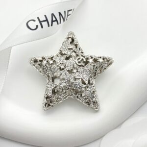 Chanel Bestseller Brooch New Arrival Elegant CC Pin A8020384825