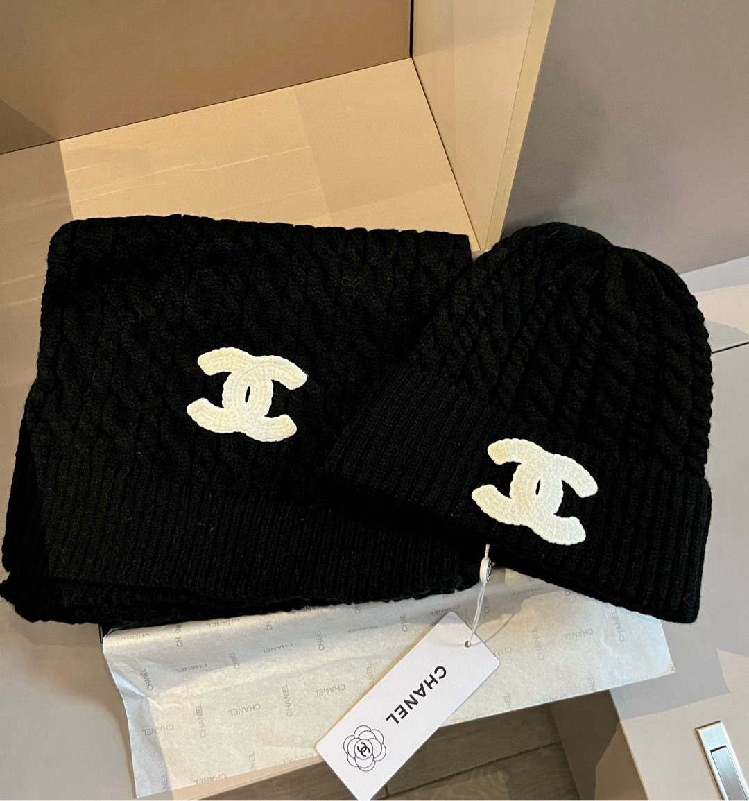 Luxury Knitted Scarf and Hat Set Soft Warm Winter Combo Elegant Style - Image 4