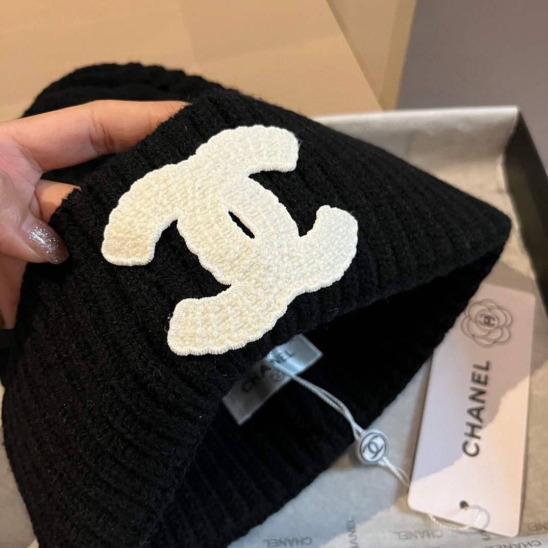 Luxury Knitted Scarf and Hat Set Soft Warm Winter Combo Elegant Style - Image 2