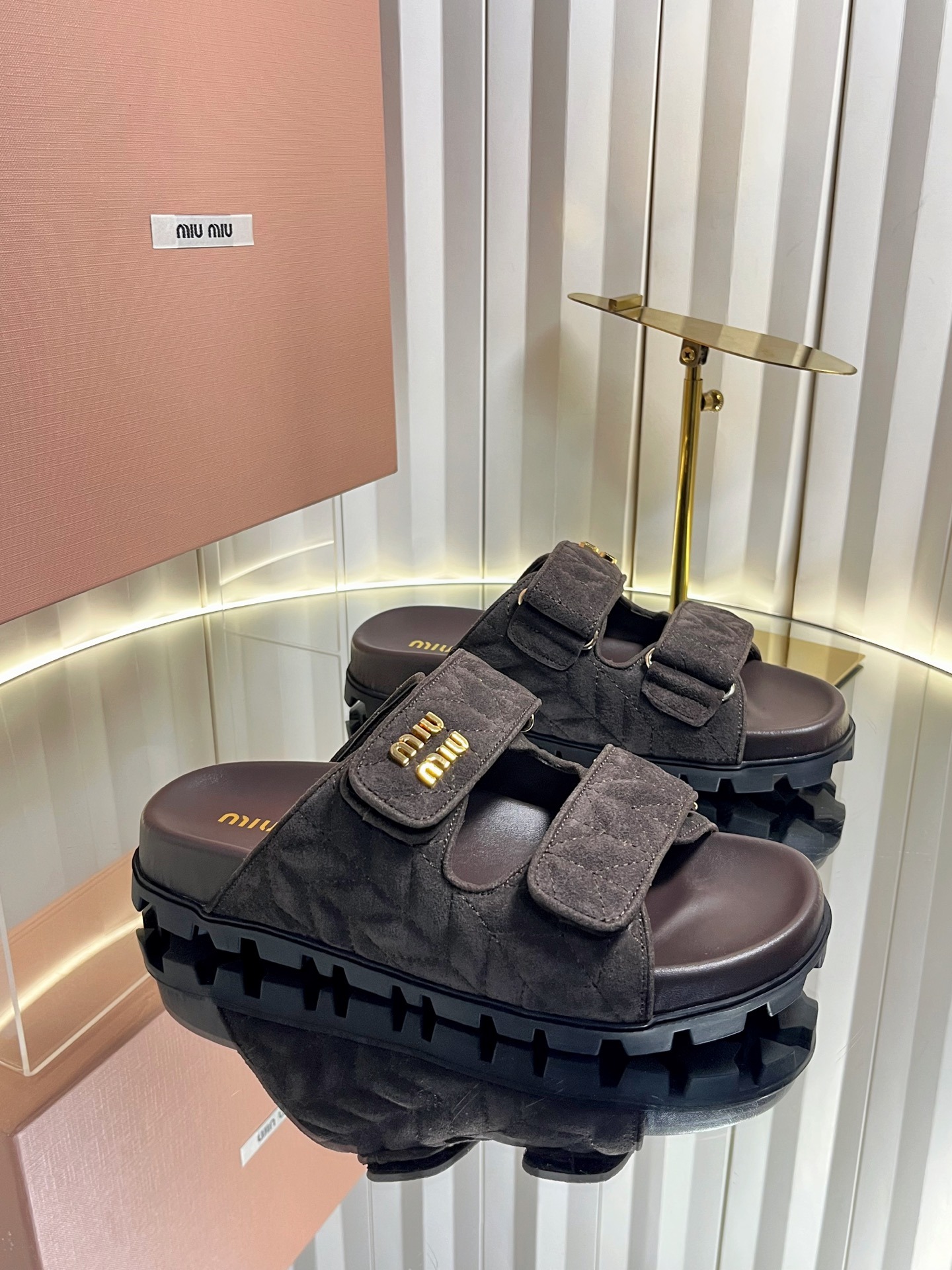 Miu Miu 2026 Early Spring Velcro Sandals Relaxed Cool Comfort Style