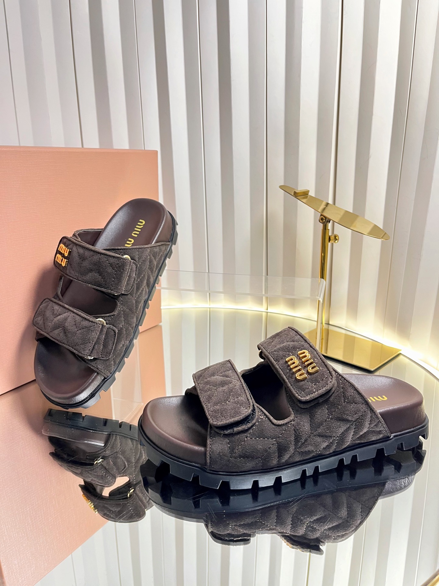 Miu Miu 2026 Early Spring Velcro Sandals Relaxed Cool Comfort Style - Image 2