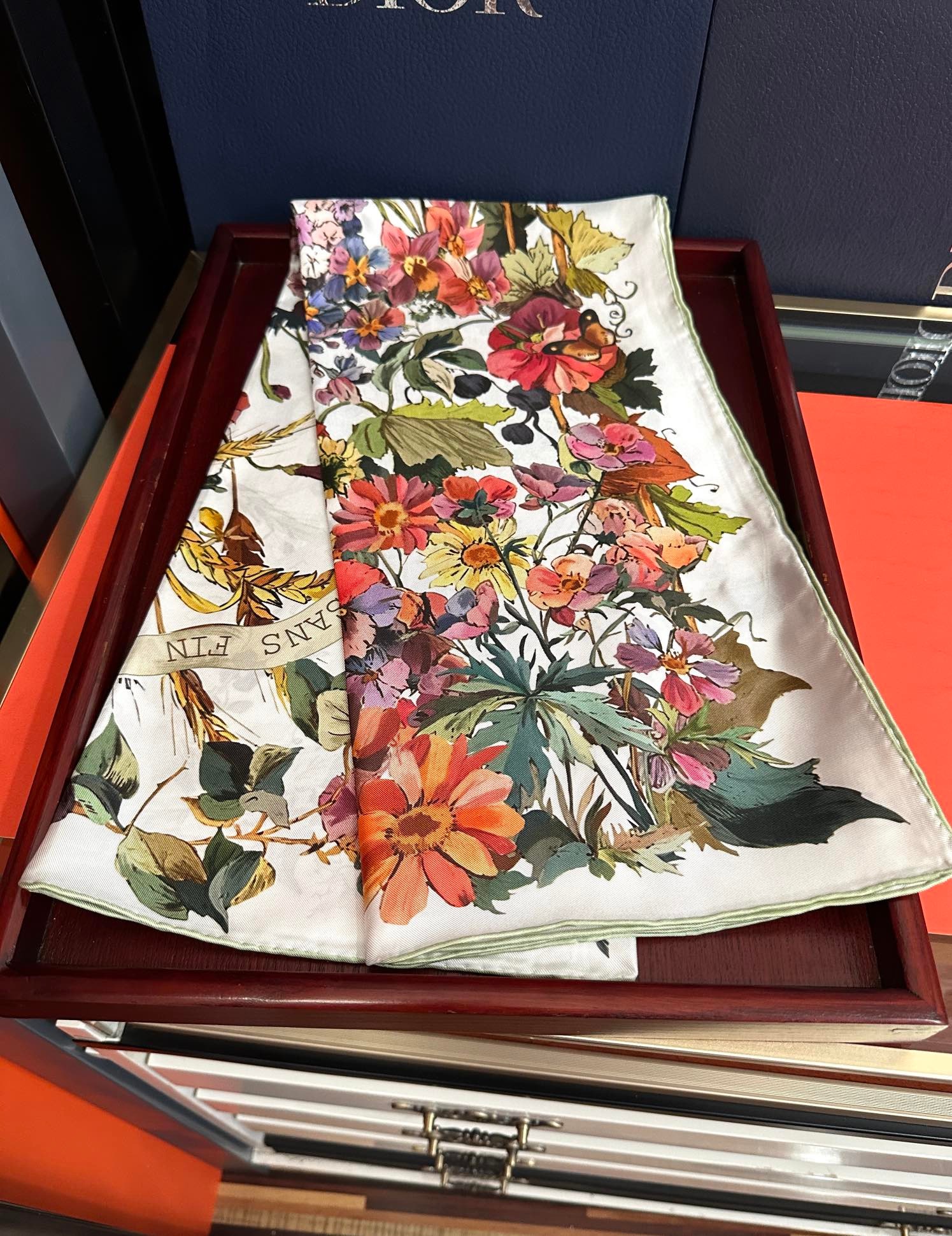 Luxury Sunflower Print Silk Scarf Elegant Square Shawl 90x90cm 3 Colors - Image 4