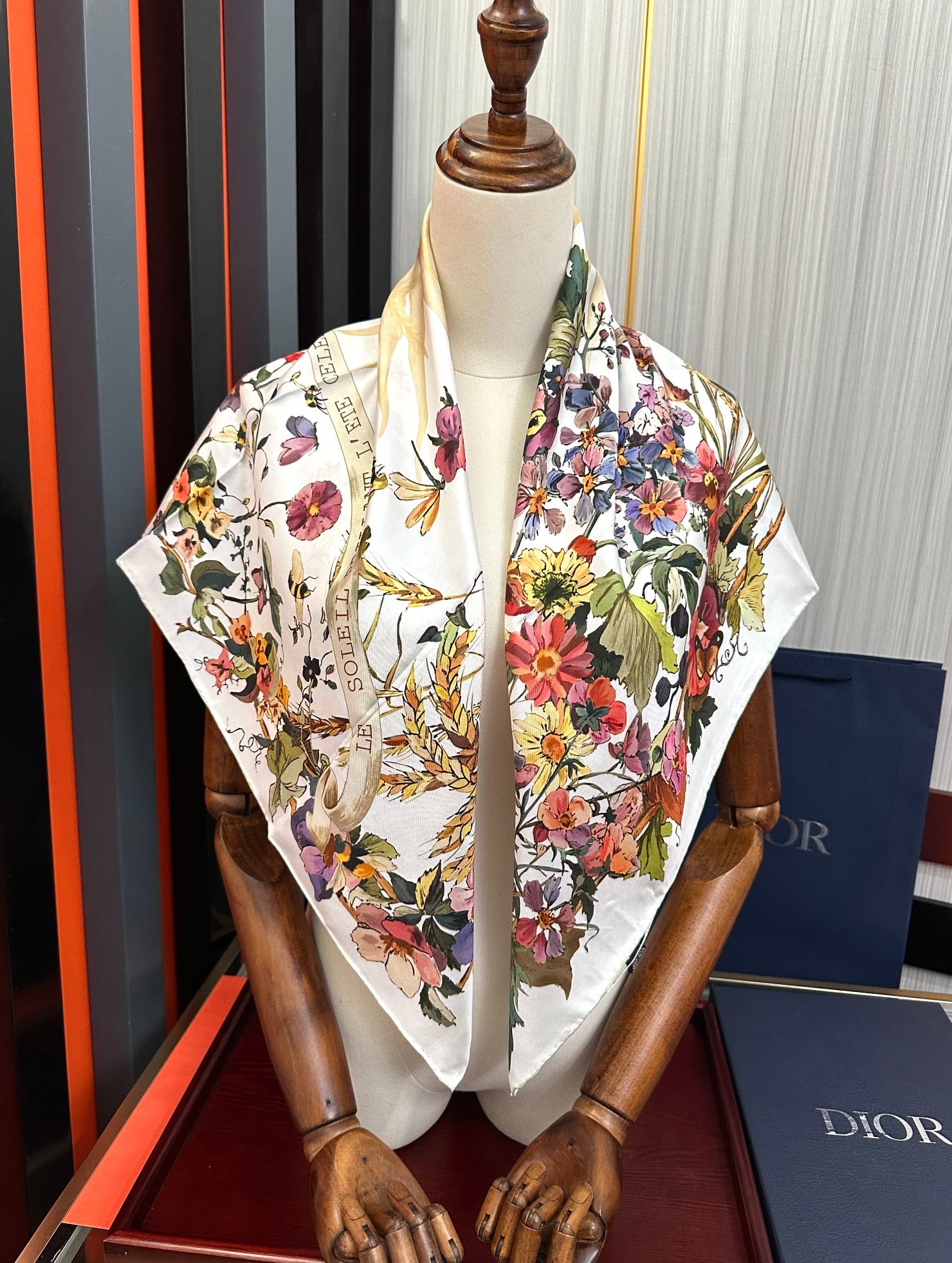 Luxury Sunflower Print Silk Scarf Elegant Square Shawl 90x90cm 3 Colors - Image 5