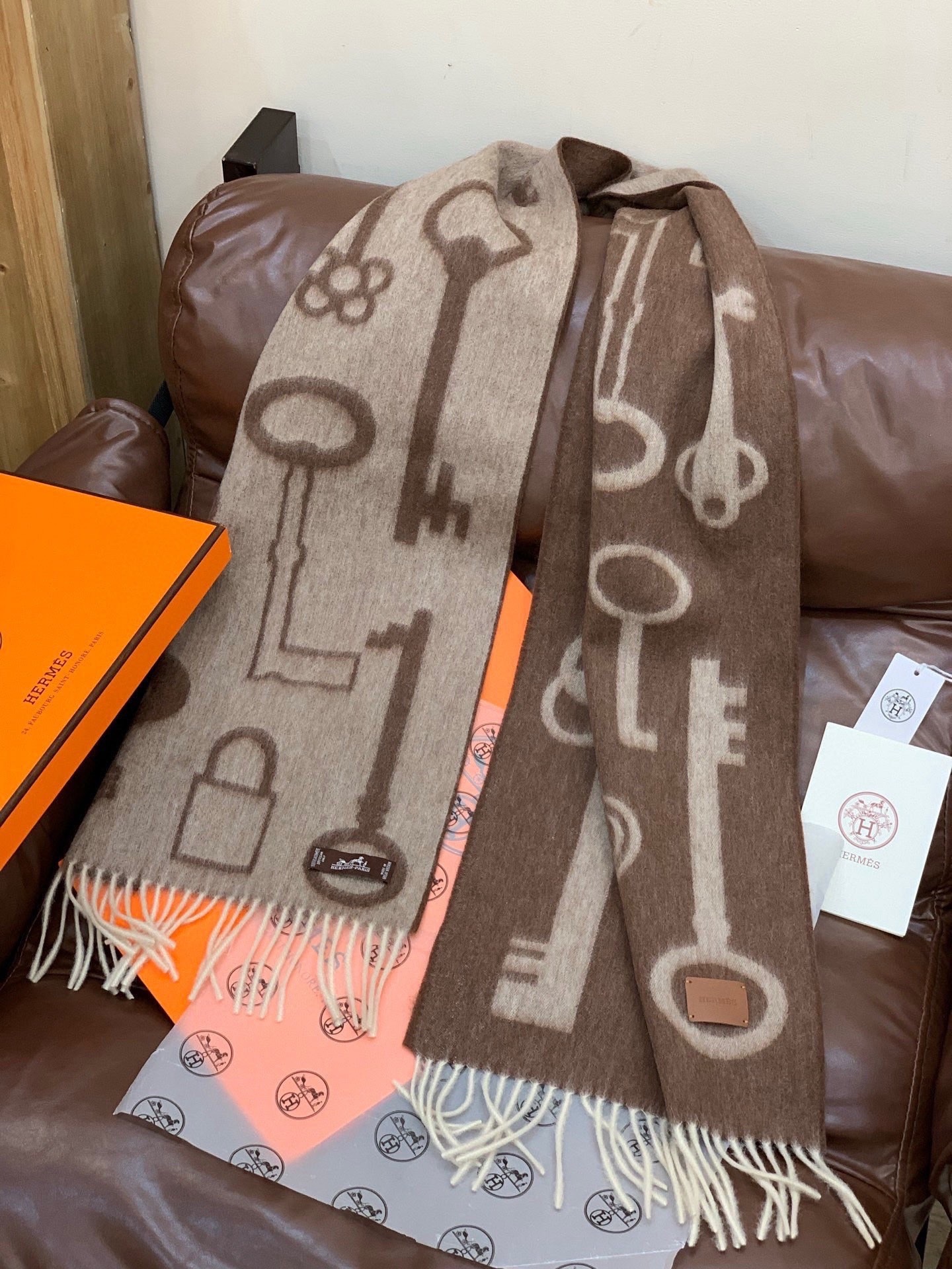 Hermès Key Pattern Scarf Unisex Cashmere Classic Shawl - Image 3